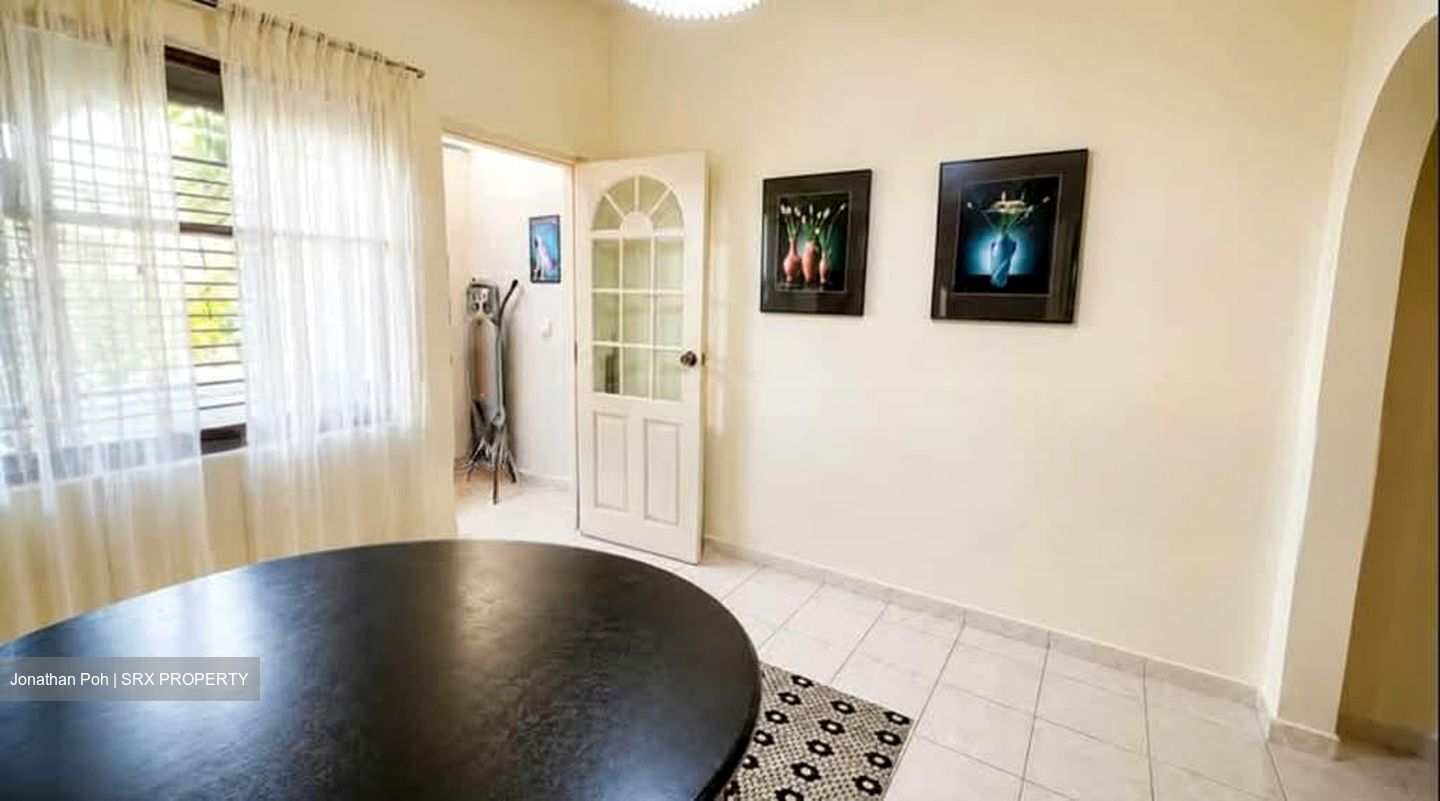 Thomson Park (D20), Terrace #595163791